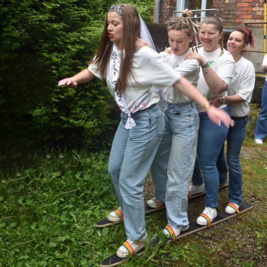 Paire de skis pour 4 personnes-1