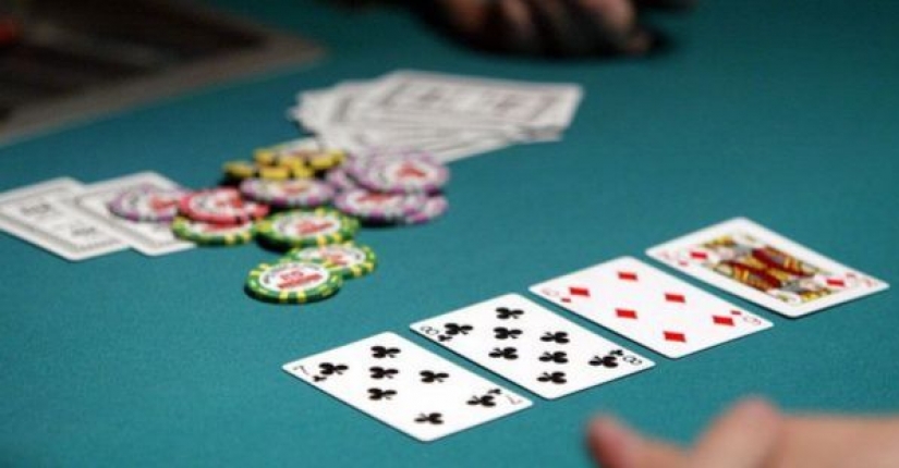 Comment choisir un tapis de cartes ?