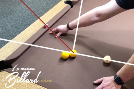 Appréhender la trajectoire de la bille blanche après impact