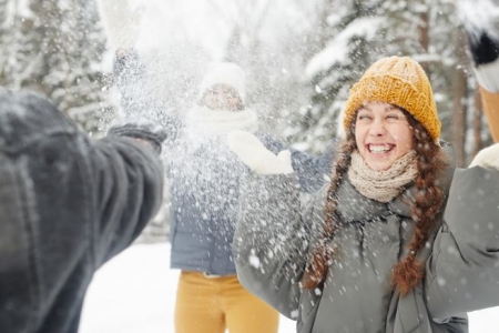 Idées de jeux : les meilleurs jeux d'extérieur à faire en hiver avec les enfants